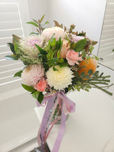 Load image into Gallery viewer, Add a Vase
